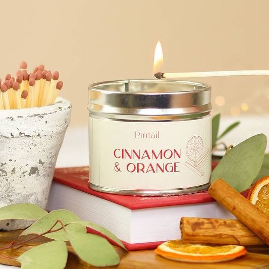 CHRISTMAS CANDLE IN TIN | CINNAMON & ORANGE