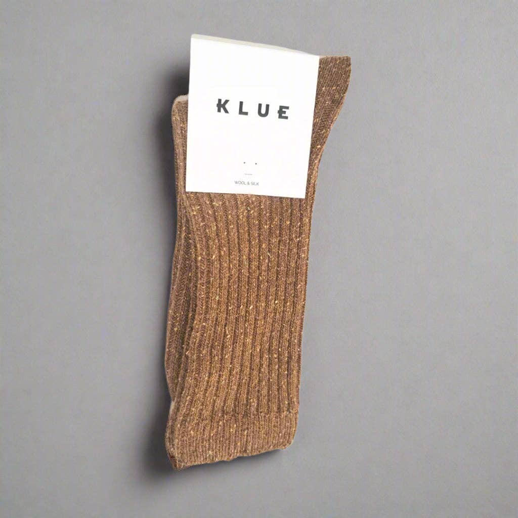 WOOL AND SILK BLEND DUST STAR SOCKS | CARAMEL