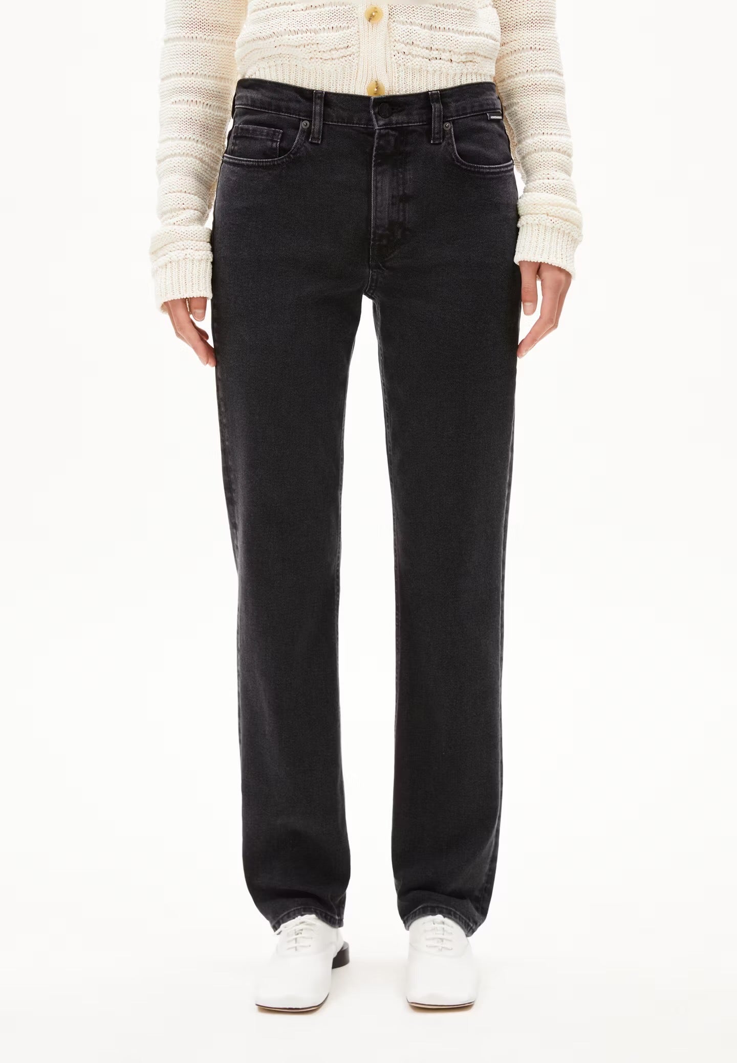 CARENAA STRAIGHT FIT MID WAIST JEANS | EBONY BLACK