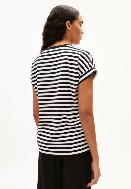 Cap sleeve t-shirt from Armedangels. Relaxed fit. Made from sustainable organic cotton. Black and white horizontal stripes.