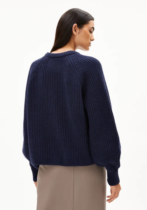 KAAGI ORGANIC WOOL BLEND JUMPER | TINTED NAVY