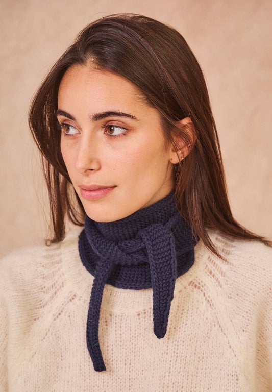 SOPHIE KNITTED NECK SCARF | NAVY BLUE