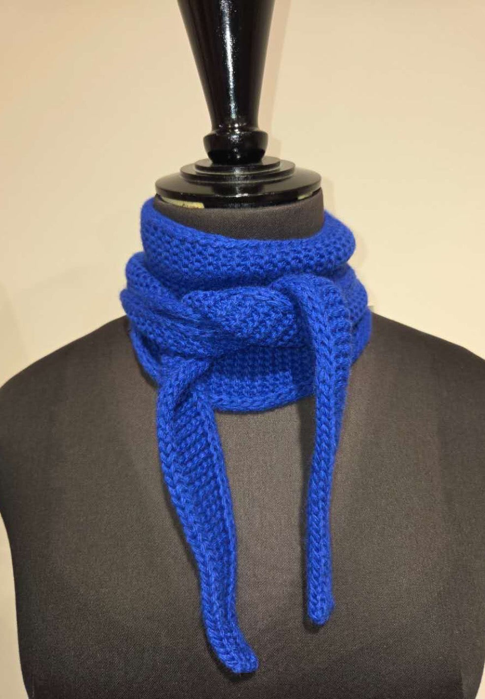 SOPHIE KNITTED NECK SCARF | ELECTRIC BLUE