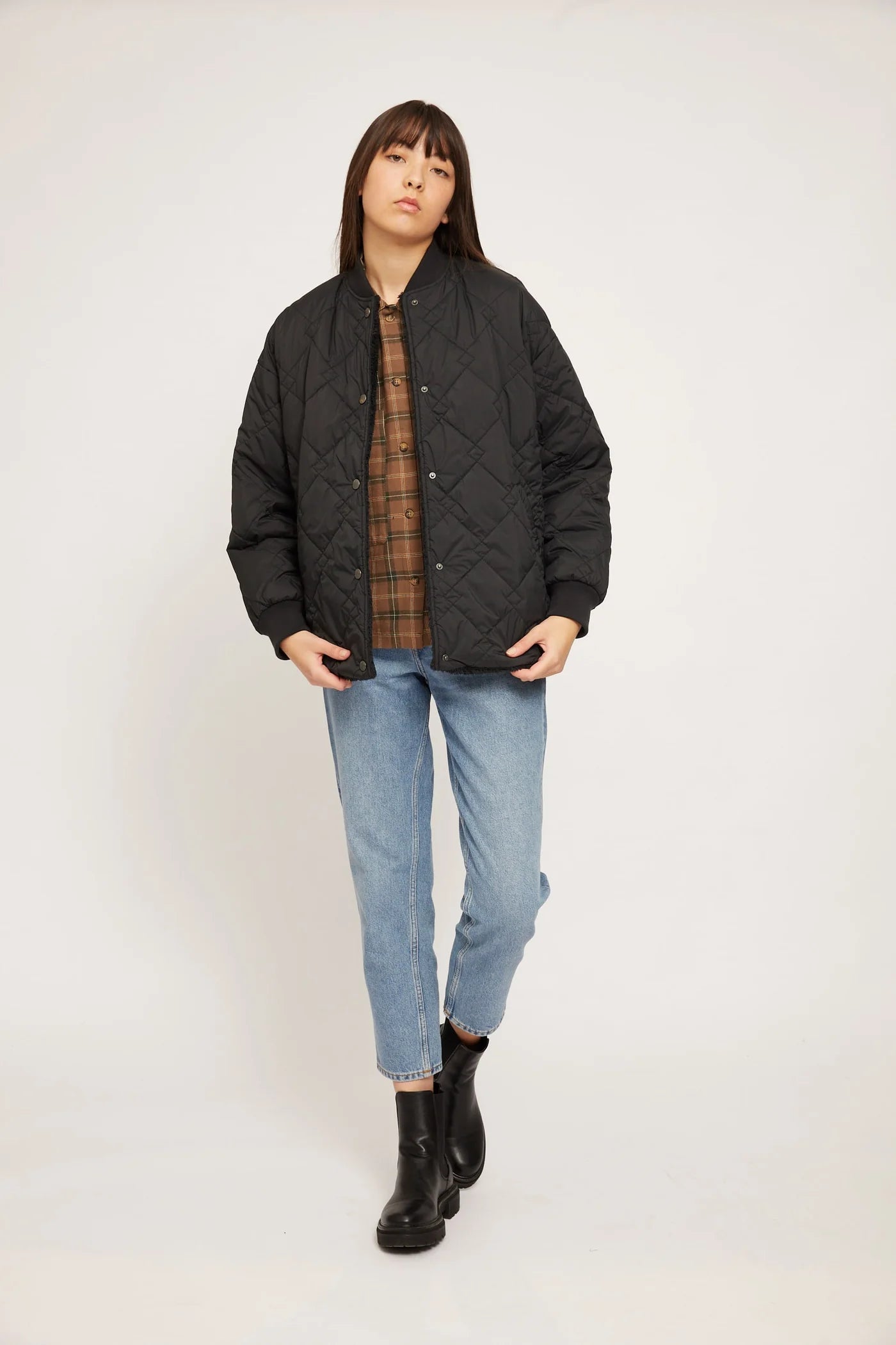 CLAY REVERSIBLE TEDDY JACKET | BLACK
