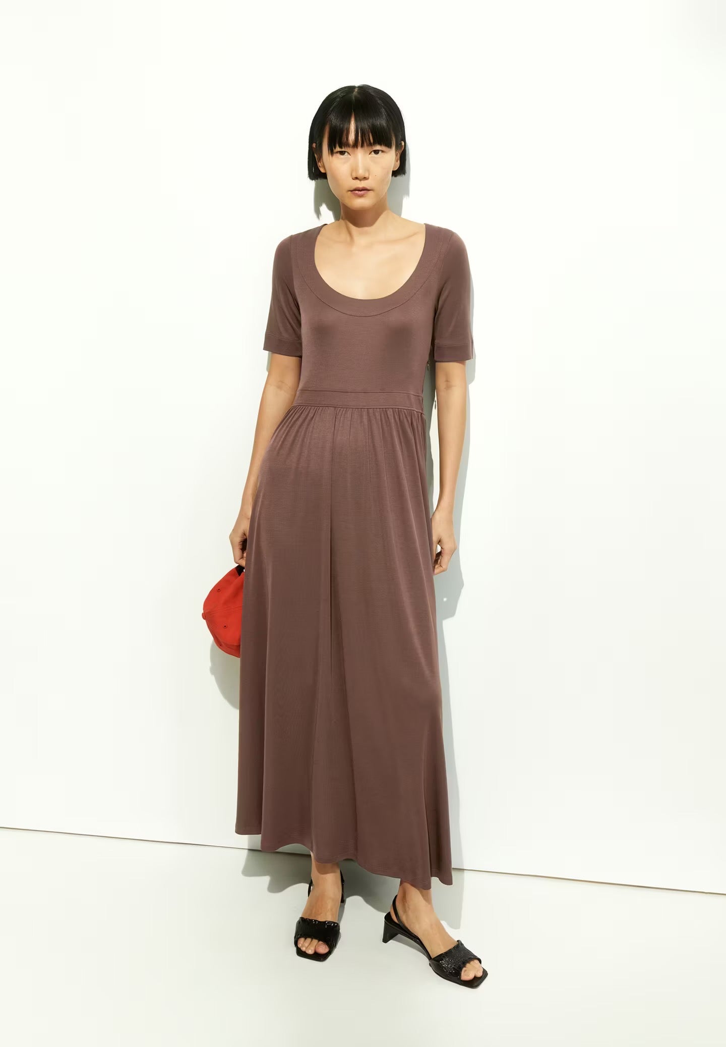BERENIKAA TENCEL™ LYOCELL JERSEY DRESS | TOASTY TAN