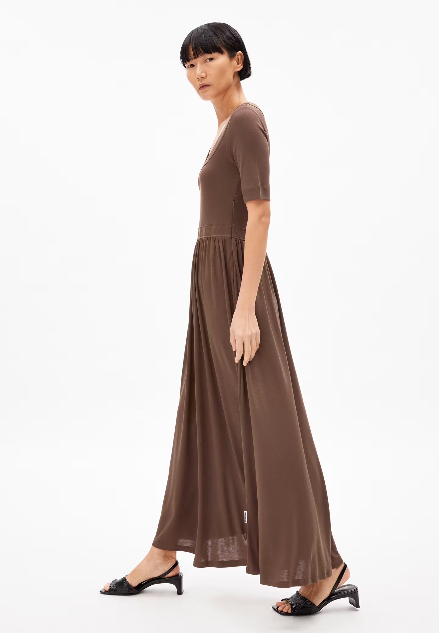 BERENIKAA TENCEL™ LYOCELL JERSEY DRESS | TOASTY TAN