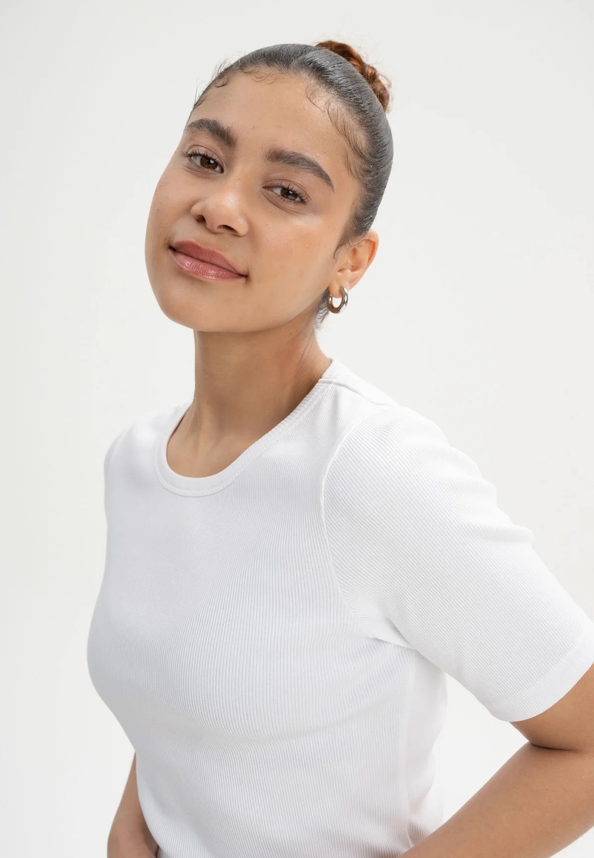 JASLEEN FITTED ORGANIC COTTON TEE | WHITE
