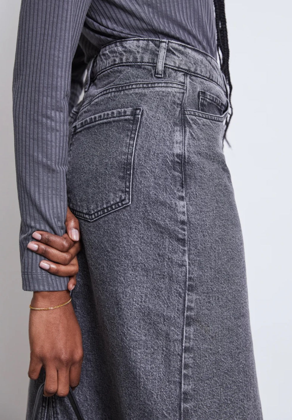 LUCE ORGANIC COTTON DENIM MIDI SKIRT | GREY