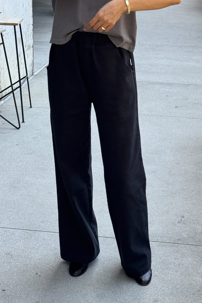 Straight wide leg BON pants from Le Bon Shoppe, elastic waistband and deep side pockets, made from 100% cotton canvas in black.