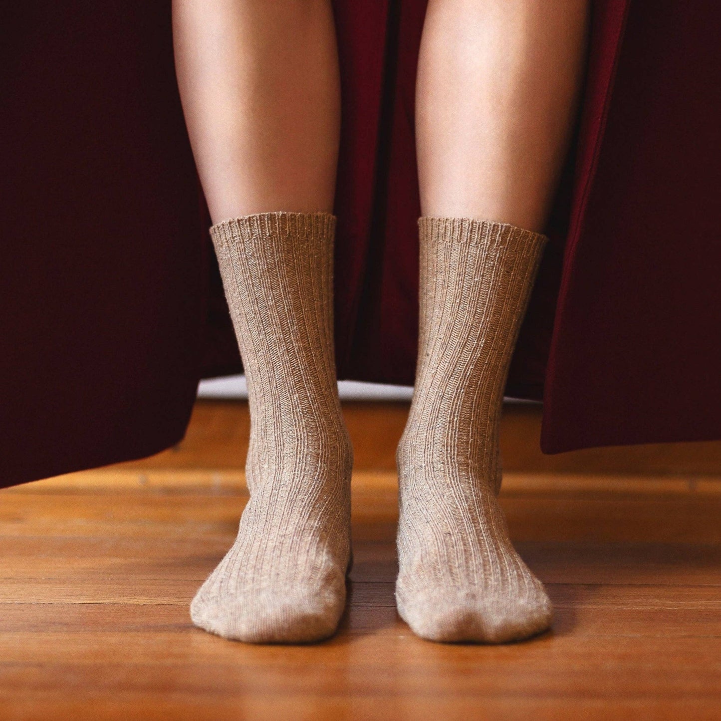 WOOL AND SILK BLEND DUST STAR SOCKS | BEIGE