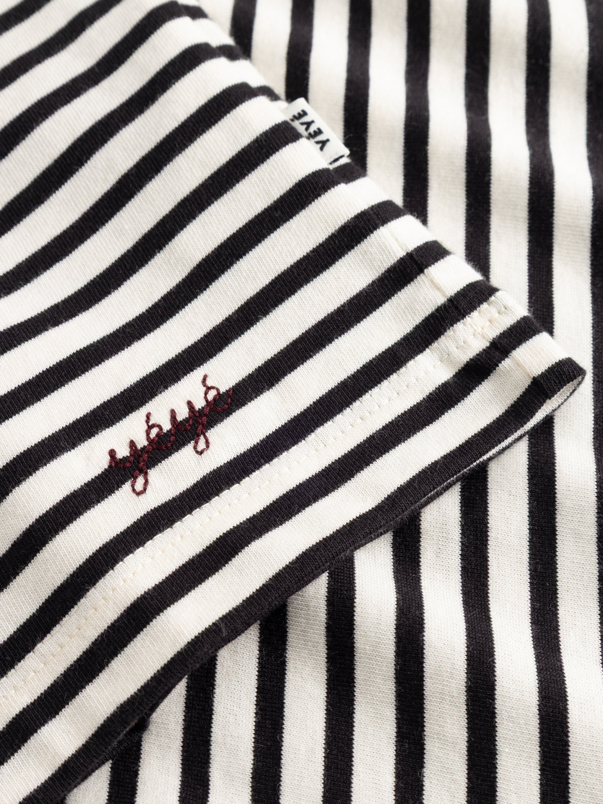 ICONIQUE STRIPED LONGSLEEVE TOP
