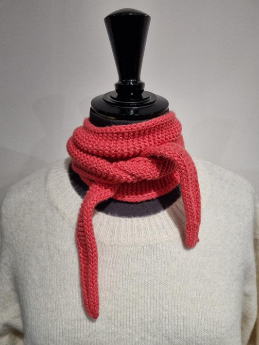SOPHIE NECK SCARF | CORAL