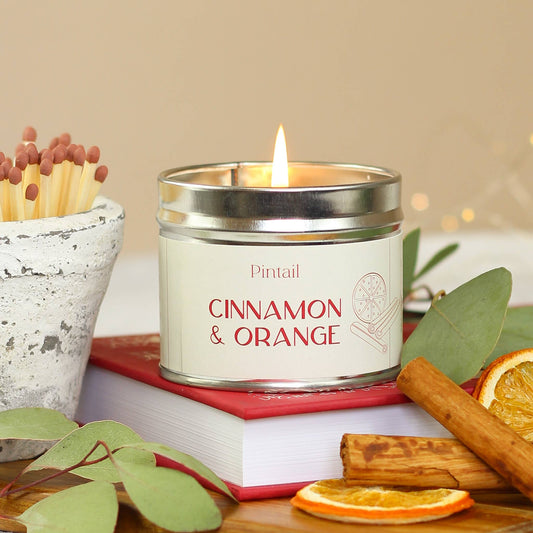 CHRISTMAS CANDLE IN TIN | CINNAMON & ORANGE