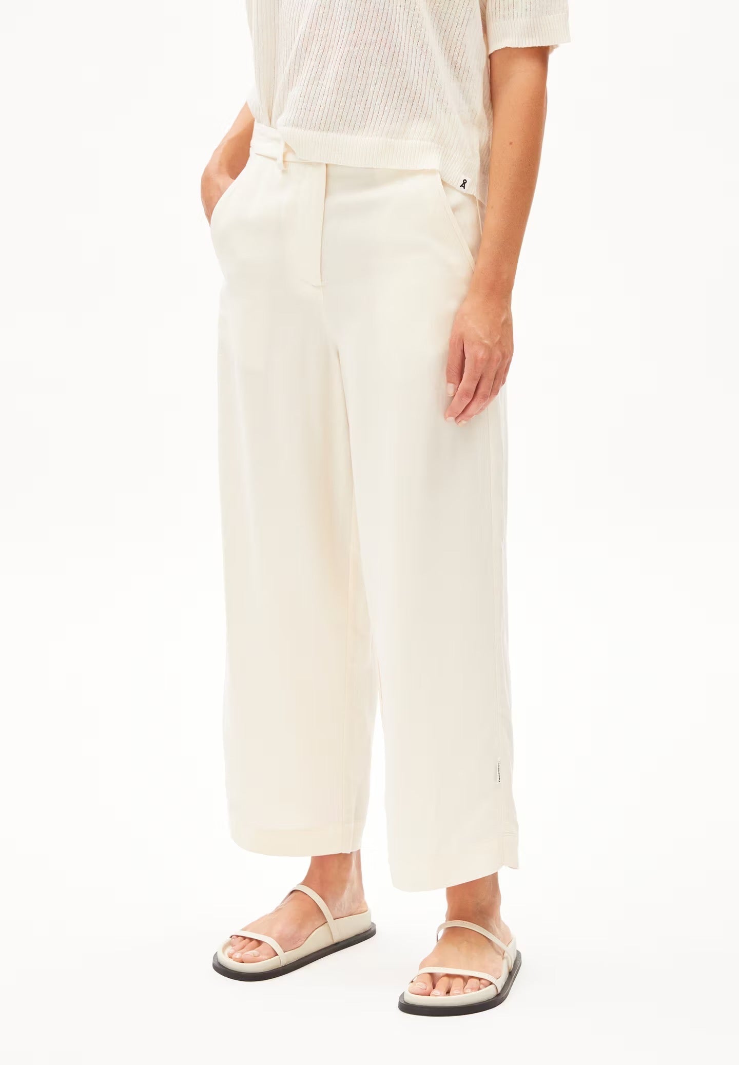 CAARUNUS LINO WIDE LEG CROPPED TROUSERS | OATMILK