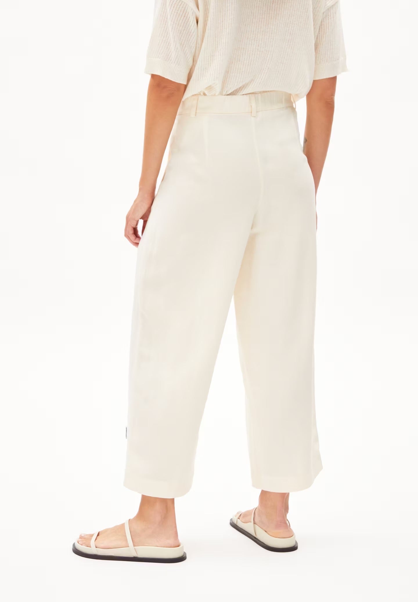 CAARUNUS LINO WIDE LEG CROPPED TROUSERS | OATMILK