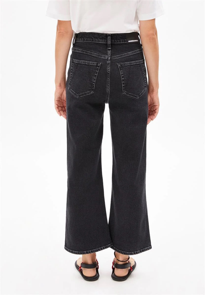 MURLIAA CROPPED JEANS | EBONY BLACK