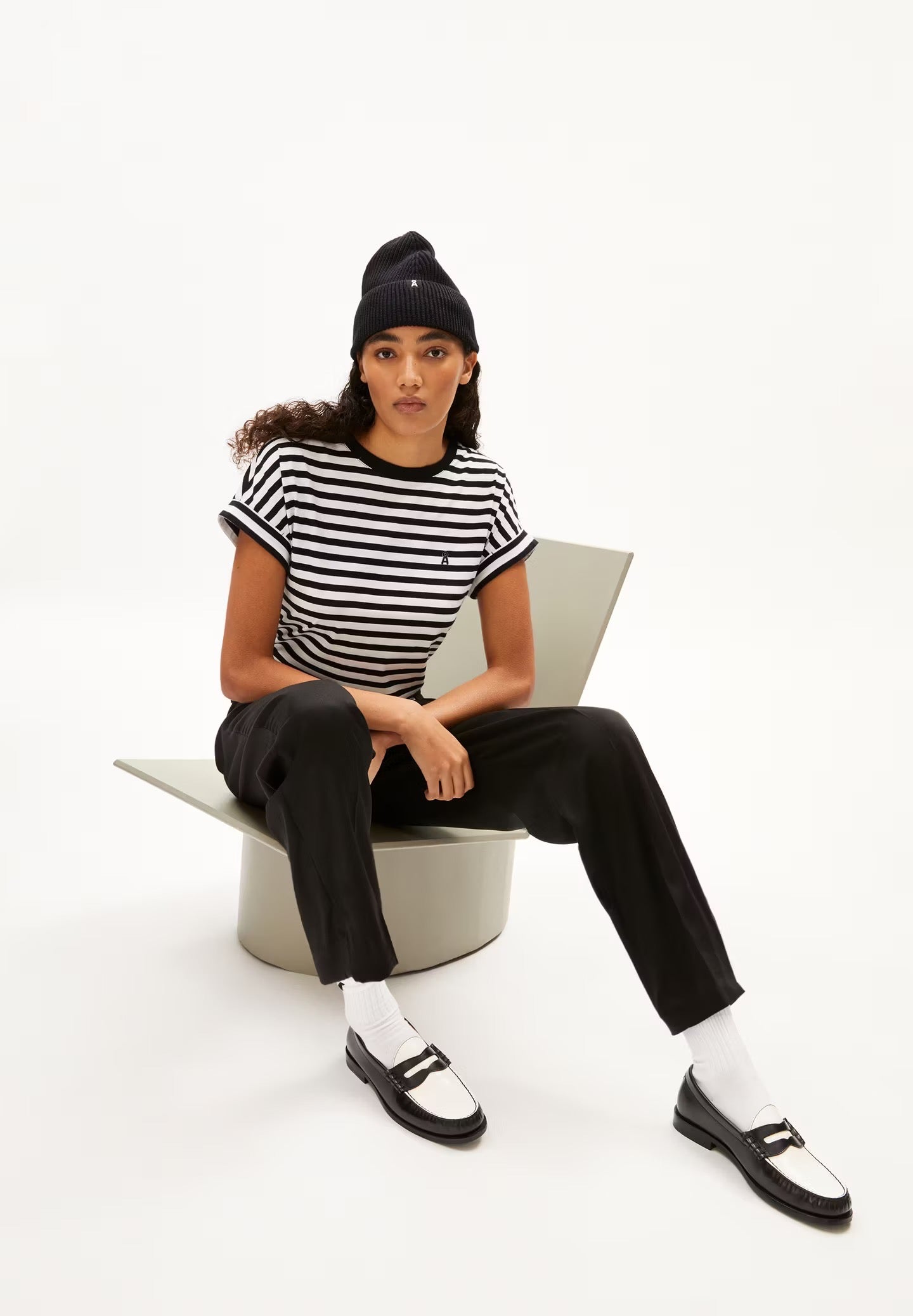 Cap sleeve t-shirt from Armedangels. Relaxed fit. Made from sustainable organic cotton. Black and white horizontal stripes.