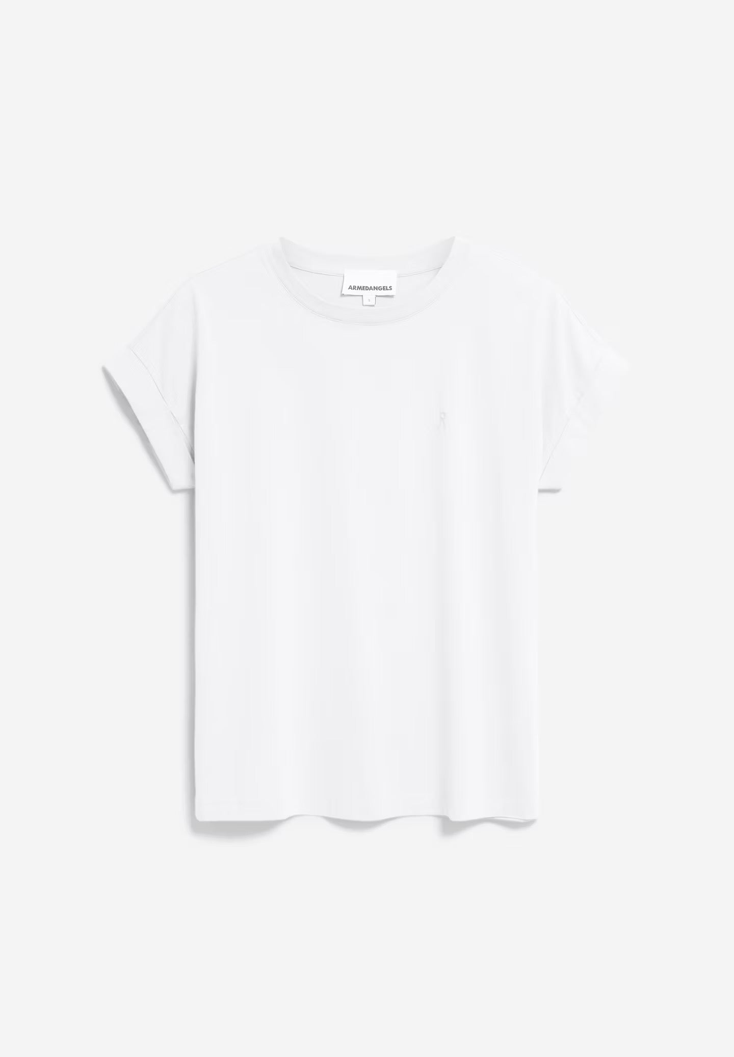 Cap sleeve t-shirt from Armedangels. Relaxed fit. Made from sustainable organic cotton. In white.