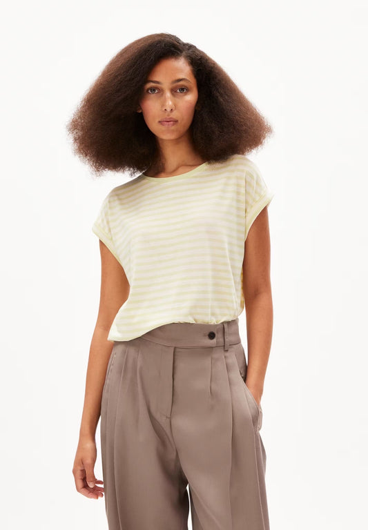 Armedangels Jilaana t-shirt made from a sustainable tencel lyocell and organic cotton blend. With cap sleeves and a round neckline. Relaxed fit. Pastel green horizontal stripes on a oat milk background.