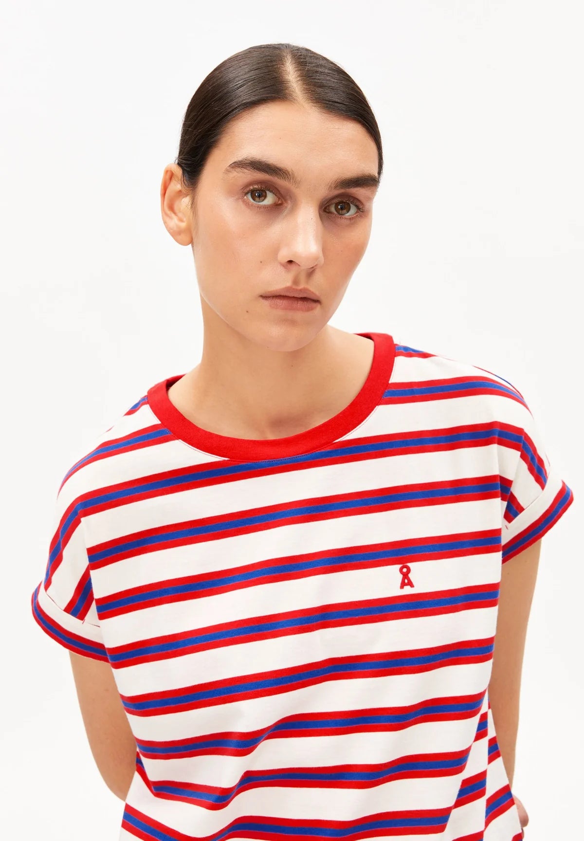 IDAARA ORGANIC COTTON T-SHIRT | LIGHT OATMILK-MARS RED-DYNAMO BLUE