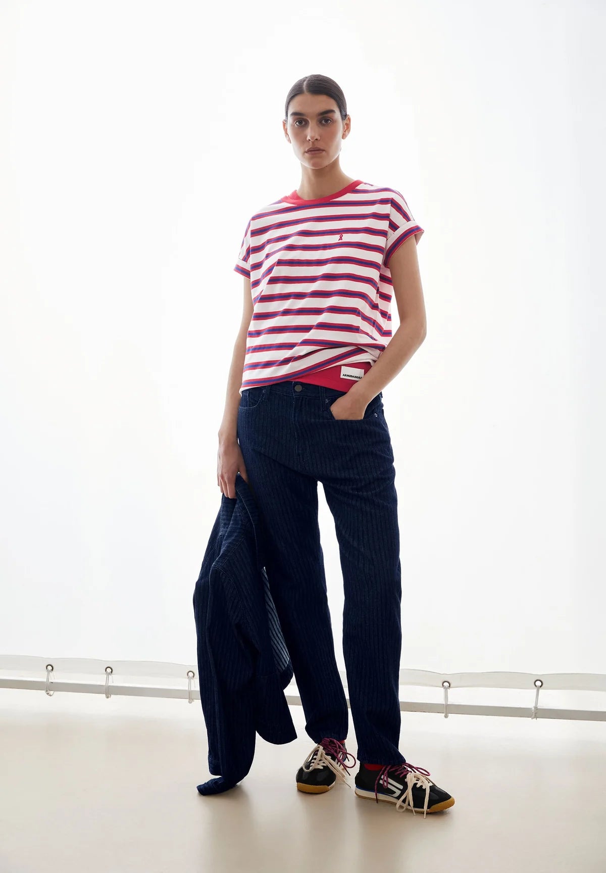 IDAARA ORGANIC COTTON T-SHIRT | LIGHT OATMILK-MARS RED-DYNAMO BLUE