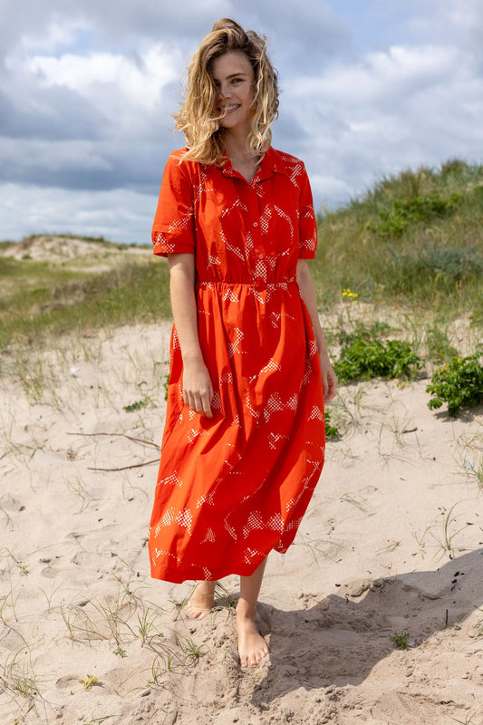 DANEGULDHORN POPLIN DRESS | SUMMER RED/ CHALK TROPFUZZ