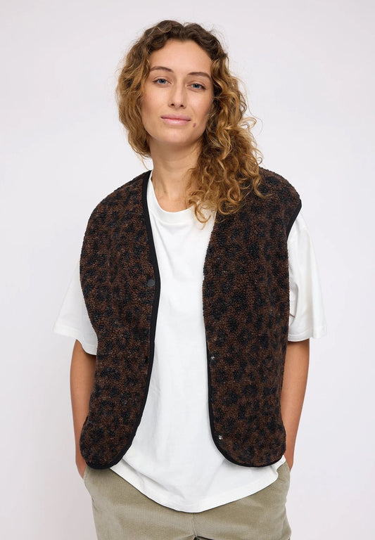 LEOPARD PRINT SHERPA GILET | CHESTNUT