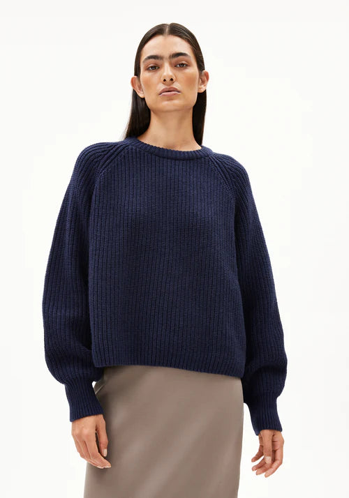 KAAGI ORGANIC WOOL BLEND JUMPER | TINTED NAVY