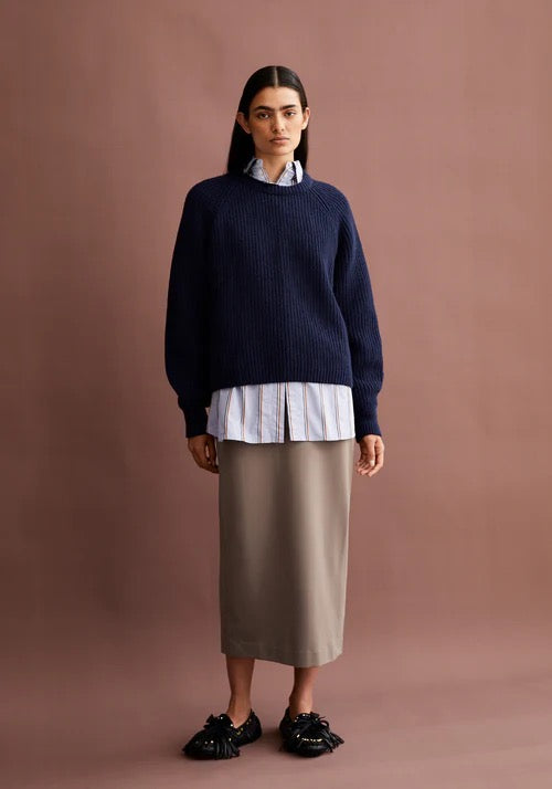 KAAGI ORGANIC WOOL BLEND JUMPER | TINTED NAVY