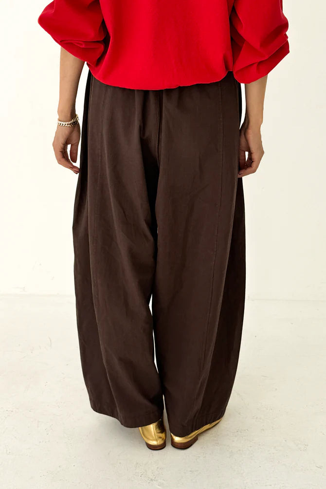 PARACHUTE PANTS | DARK BROWN