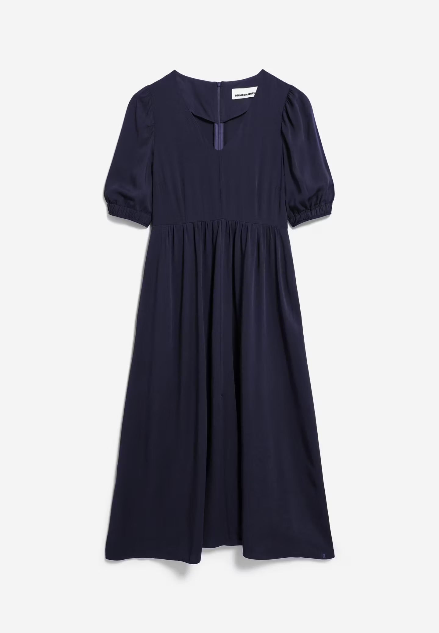 Midi length dress in navy blue from Armedangels, with 1/2 balloon sleeves and a v-neck, made from Ecovero viscose.