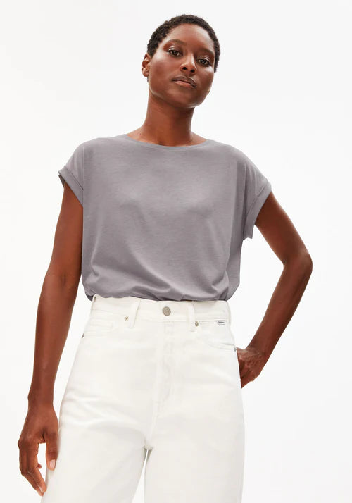 JILAANA ORGANIC COTTON AND TENCEL™ LYOCELL T-SHIRT | SEAL GREY