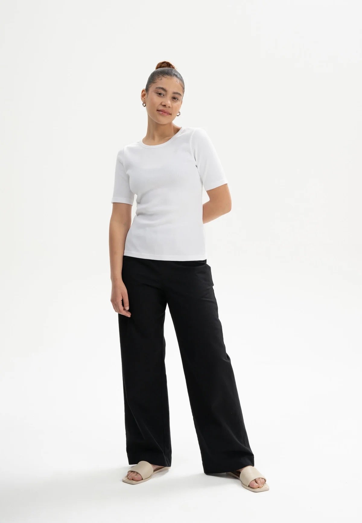 JASLEEN FITTED ORGANIC COTTON TEE | WHITE