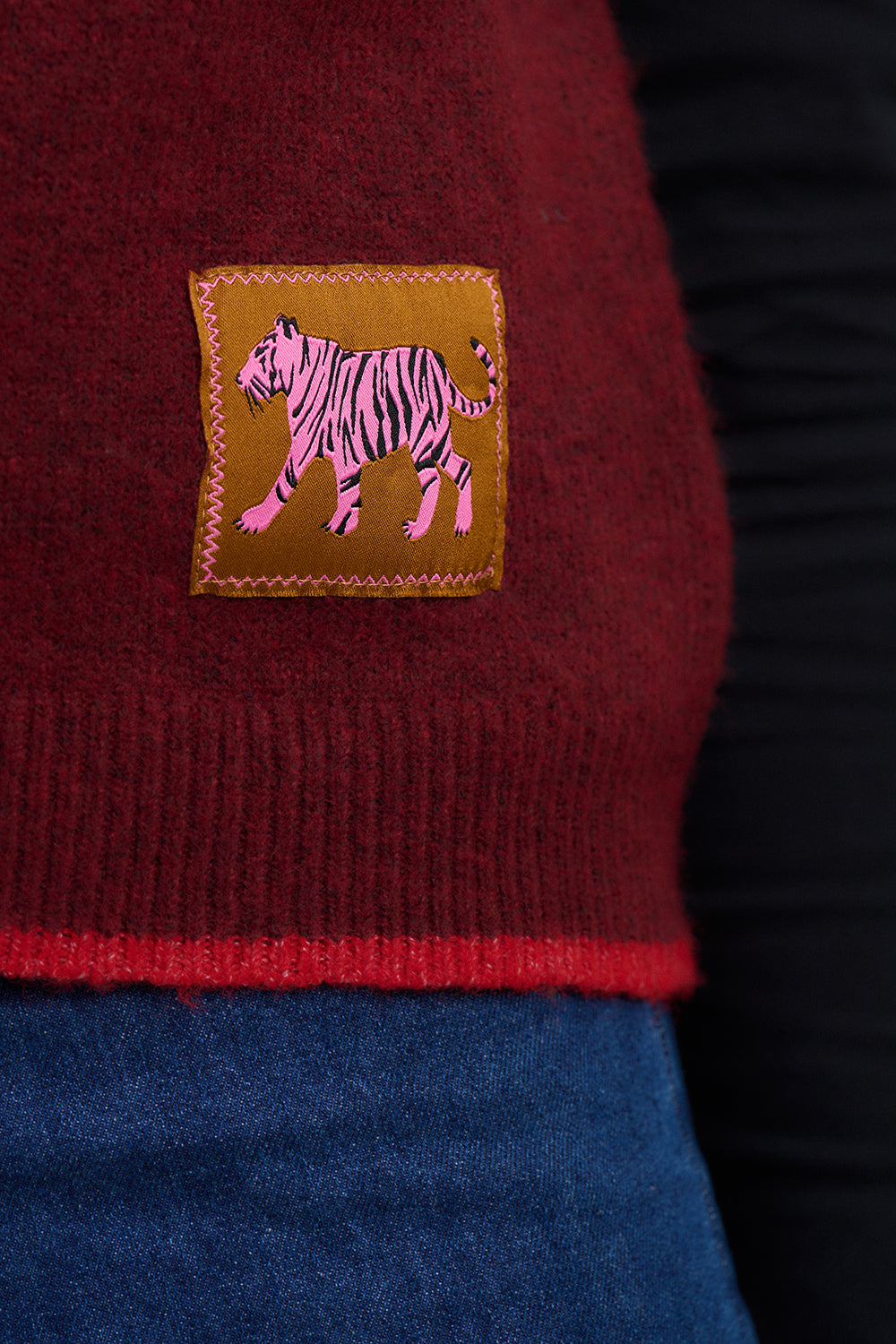 AMBER KNIT GILET | BURGUNDY