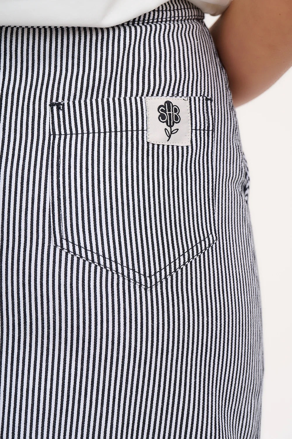 AMAYA MIDI SKIRT | MONOCHROME STRIPE