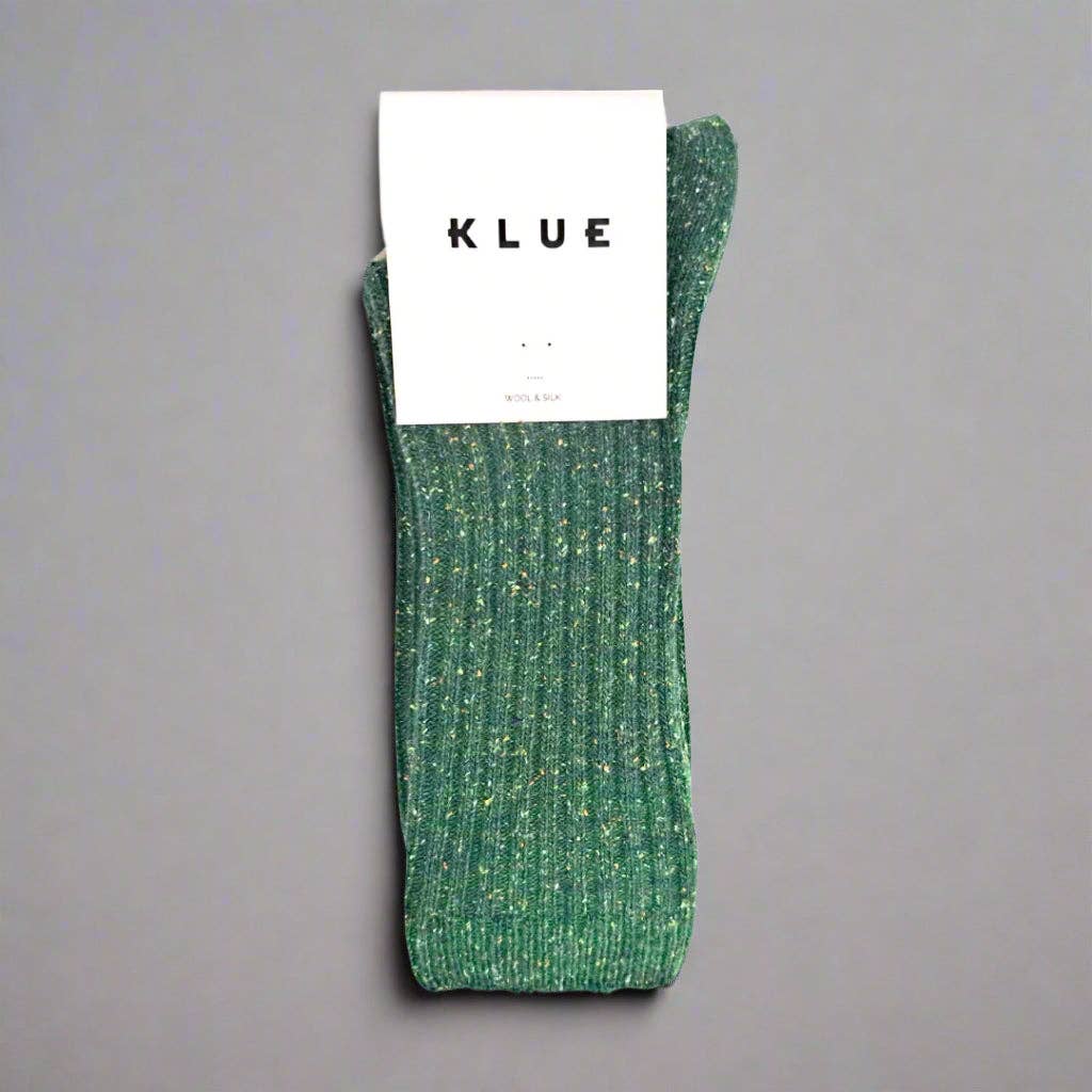 WOOL AND SILK BLEND DUST STAR SOCKS | GREEN