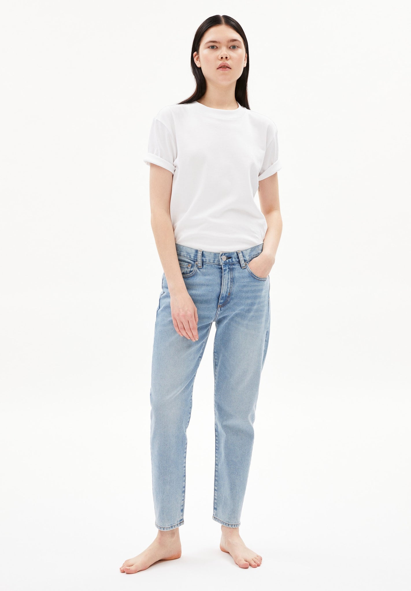 CAYAA TARPA BOYFRIEND FIT MID WAIST ANKLE MADE OF ORGANIC COTTON MIX || LIGHT