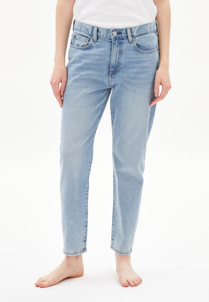 CAYAA TARPA BOYFRIEND FIT MID WAIST ANKLE MADE OF ORGANIC COTTON MIX || LIGHT