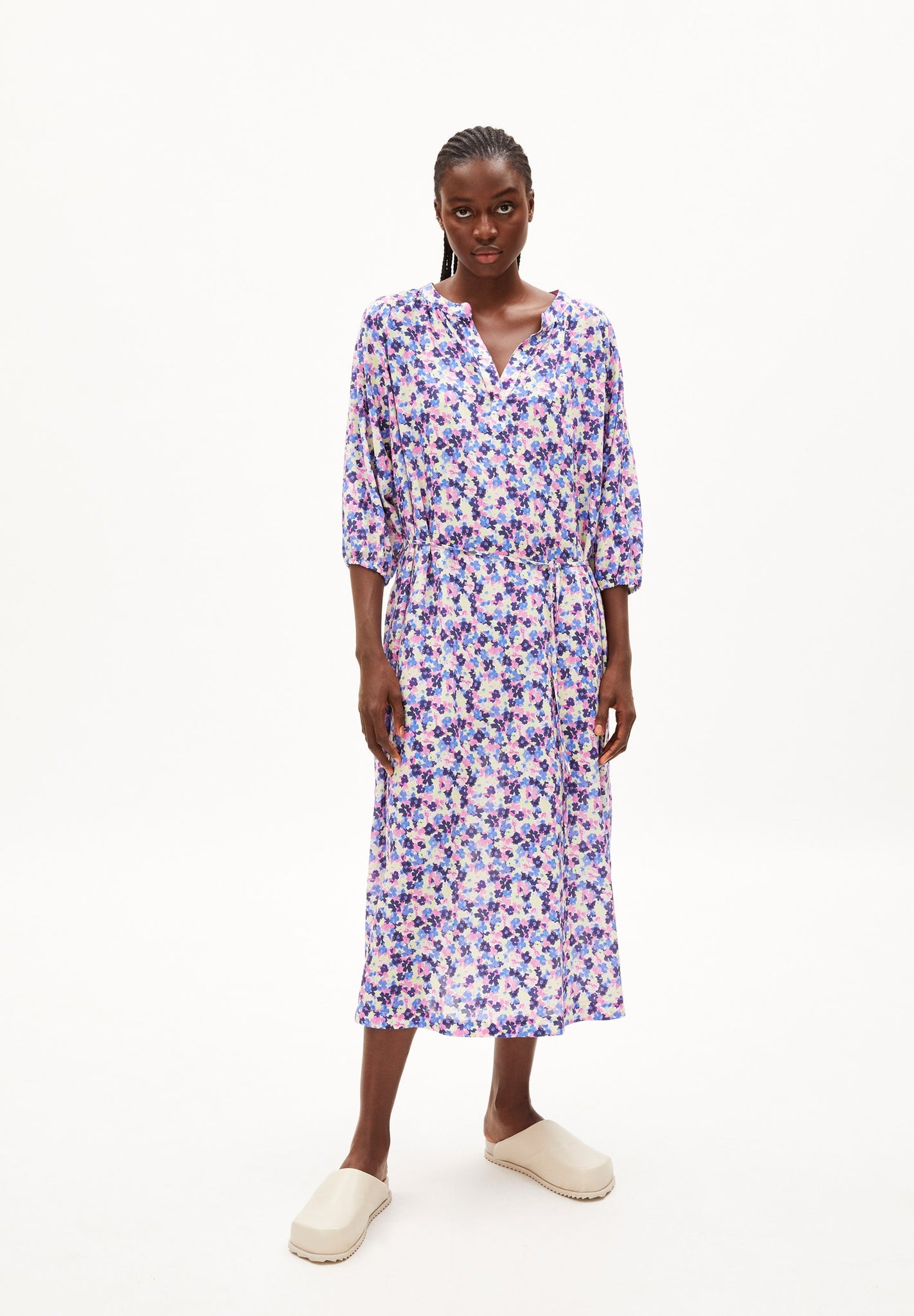 MADITHAA MULTI FLORAL WOVEN DRESS OVERSIZED FIT MADE OF TENCEL™ LYOCELL